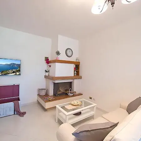 Sleeps 7 Pool Air Con Wifi Villa Praiano