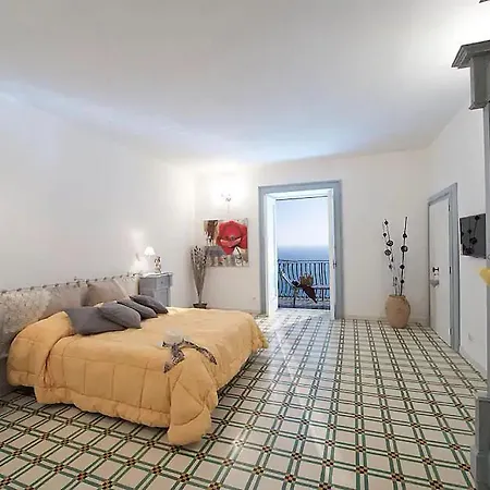 Sleeps 7 Pool Air Con Wifi