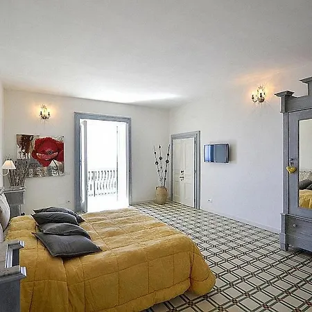 Villa Sleeps 7 Pool Air Con Wifi *