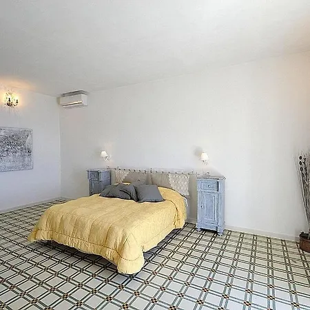 Villa Sleeps 7 Pool Air Con Wifi *